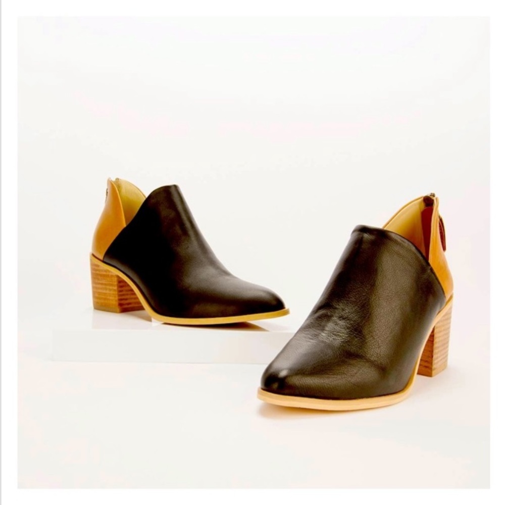 Sseko two-tone v-boot, black/brown, leather, handmade